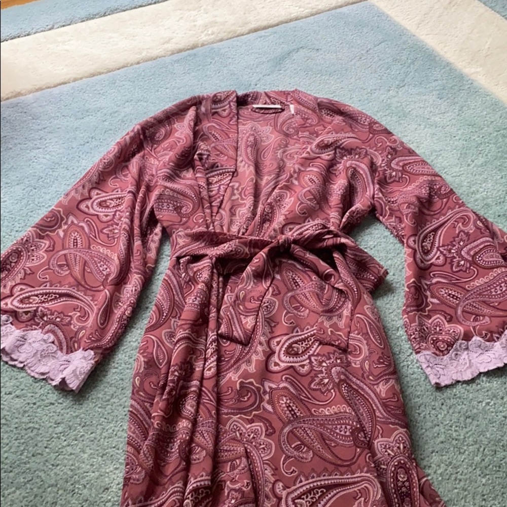 Super cute paisley Pajama set